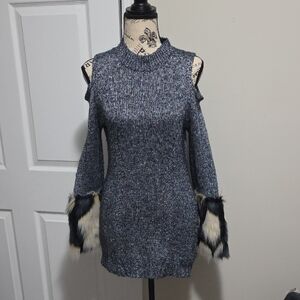 Boston Proper Knit Metallic Cold Shoulder Faux Fur Sweater Top XS Gray Silver